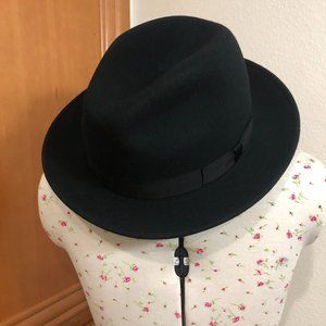 Lite Felt- Black Felt Hat